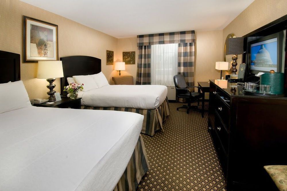Clarion Hotel & Conference Center Leesburg Room photo