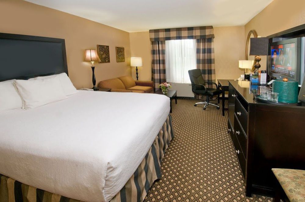 Clarion Hotel & Conference Center Leesburg Room photo